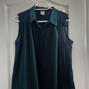 See through collared sleeveless blouse